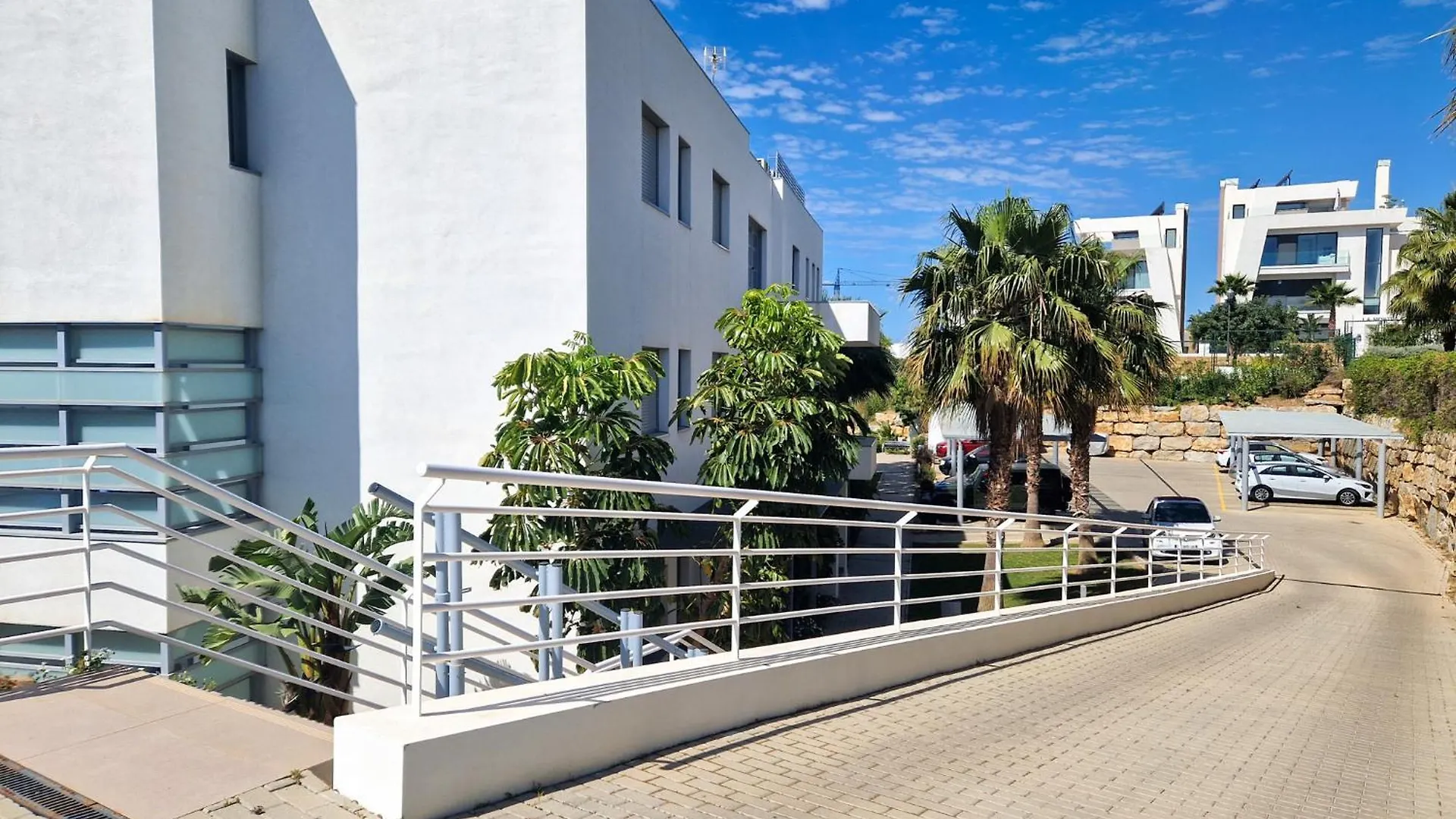 דירה מארבלה Luxury Ground Floor Apt - 300 M To Cabopino Golf